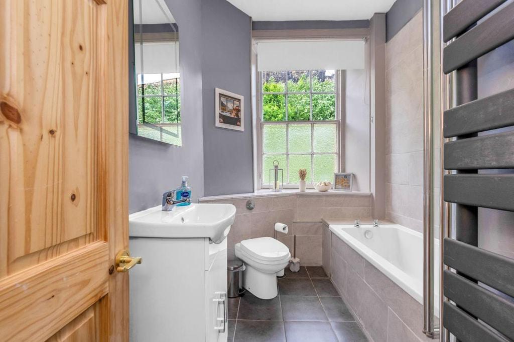 Guestready - Lovely Nest In The Old Town EDI Buitenkant foto